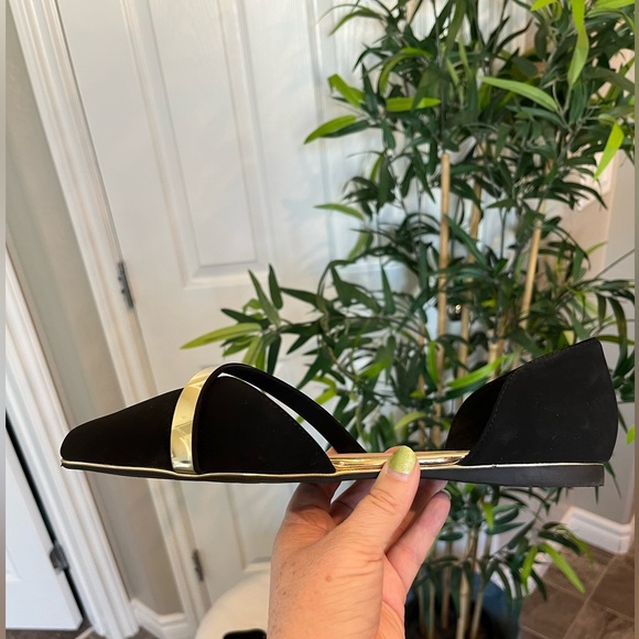 NWT Andiamo brand black flat with gold accents - Picture 9 of 15